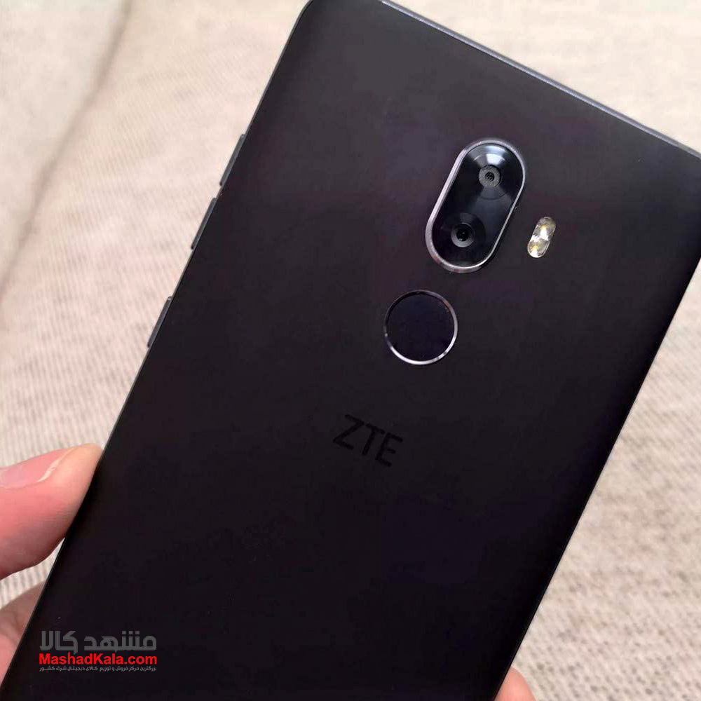 ZTE Blade Max View